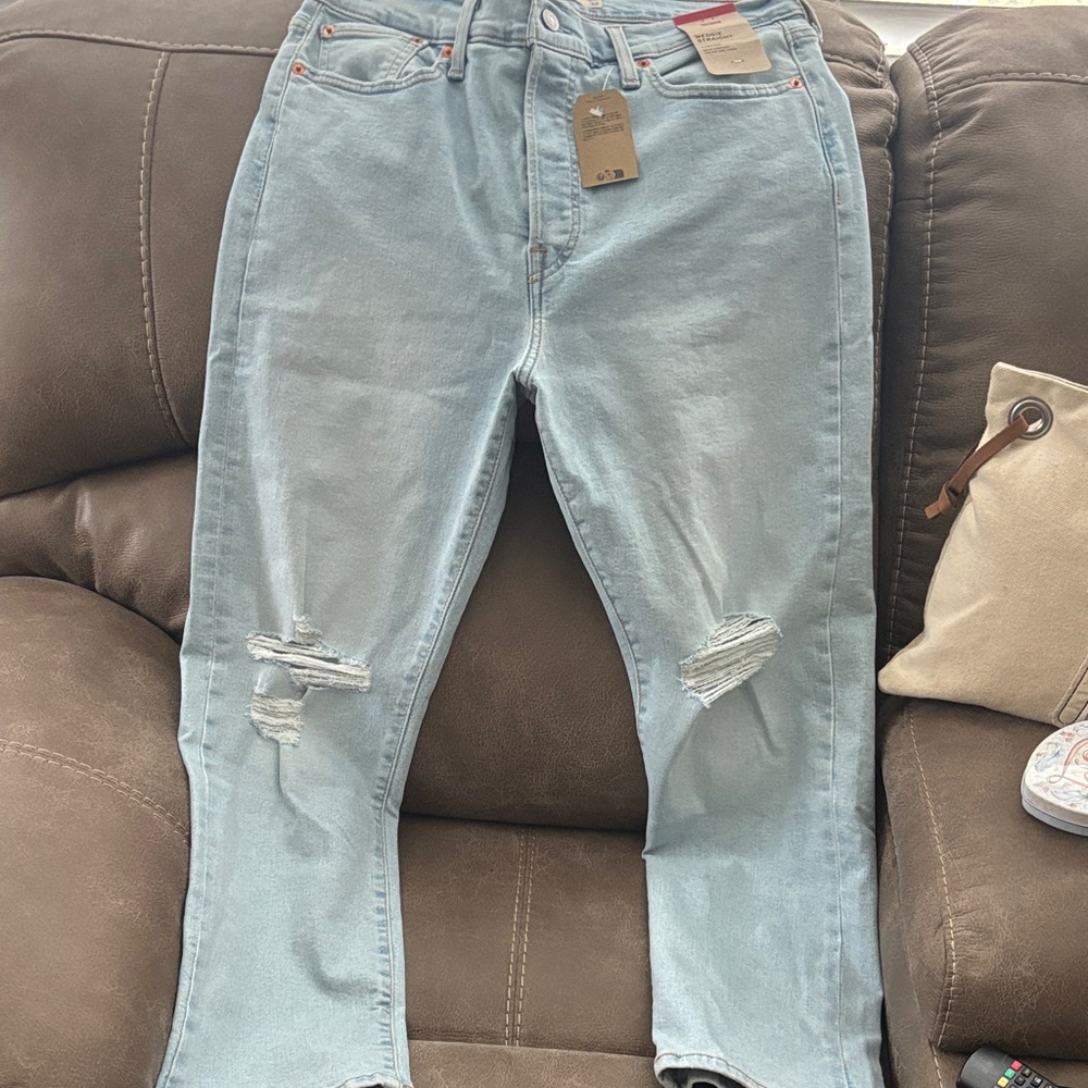 LEVI’S WEDGIE STRAIGHT HIGH RISE 32x28